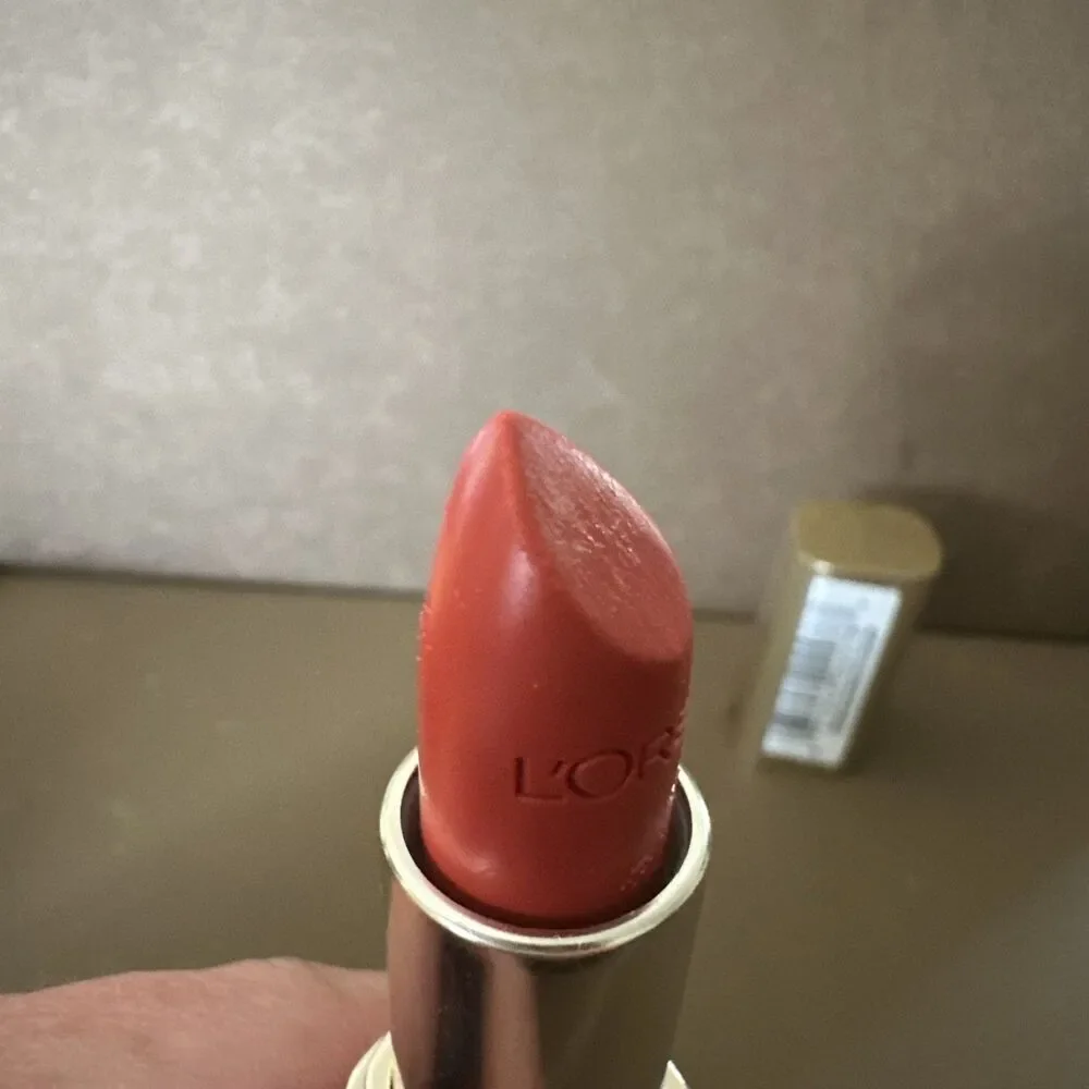L'Oreal Colour Riche Satin Lipstick 410 Volcanic Orange Coral Argan Oil New